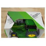 Ertl John Deere 4255 Row Crop Tractor 1:16 Scale Replica