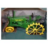 Ertl John Deere 1935 Model "B" Tractor 1:16 Scale Replica