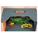 Ertl John Deere 1935 Model "B" Tractor 1:16 Scale Replica