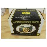 Specast John Deere Pull Motor 1:16 Scale Resin Tractor