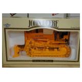 John Deere 420 Crawler Tractor 1:16 Scale Replica