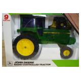Ertl John Deere Radio Controlled Tractor 1:16 Scale