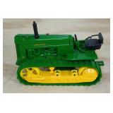 Ertl John Deere 40 Crawler Tractor 1:16 Scale Replica