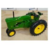 Ertl John Deere 70 Diesel Narrow Front Tractor 1:16 Scale Replica