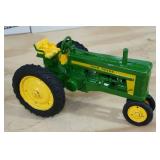 John Deere 620 Narrow Front Tractor 1:16 Scale Replica