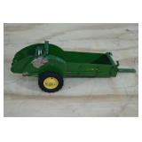 John Deere "H" Manure Spreader 1:16 Scale Replica