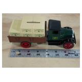 Ertl John Deere 1931 Hawkeye Crate Delivery Truck Bank 1:34 Scale Replica