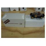 Danbury Mint 1931 Ford Model A Deluxe Roadster Convertible 1:18 Replica