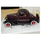 Danbury Mint 1933 Ford Deluxe Coupe 1:18 Scale Replica