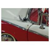 Danbury Mint 1956 Ford Sunliner 1:18 Scale Replica