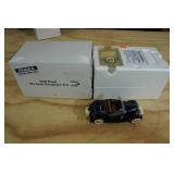 Danbury Mint 1932 Ford De Luxe Roadster V-8 1:18 Scale Replica