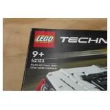Lego Technic NASCAR Next Gen Chevrolet Camaro 672 Piece Building Set