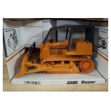 Ertl Case Dozer 1:16 Scale Replica