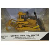 Norscot CAT D10T Track-Type Tractor 1:50 Scale Replica