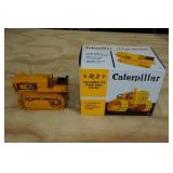 Caterpillar R2 Track-Type Tractor 1:16 Scale Replica