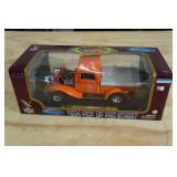 Road Legends 1934 Ford Pick Up Pro Street 1:18 Scale Replica
