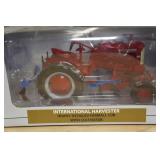 Specast Farmall Cub International Harvester with Cultivator 1:16 Scale Replica