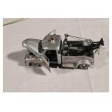 Diecast Toy Tow Truck with Openable Doors and Detailed Interior