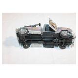 Diecast Toy Tow Truck with Openable Doors and Detailed Interior