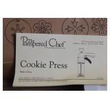Pampered Chef Cookie Press with 9 Discs