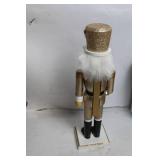 2017 Glitter Gold and White Nutcracker with Horn