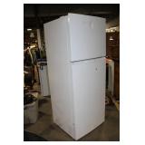 Used Refrigerator with Top Freezer