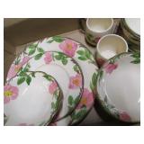 Franciscan 2 Place Settings