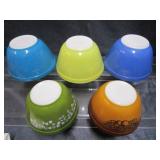 Vintage Pyrex Bowls