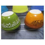 Vintage Pyrex Bowls