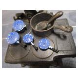 Queen Mini Cast Stove