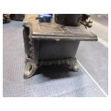 Queen Mini Cast Stove
