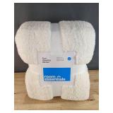 Brand New Room Essentials Faux Shearling Blanket Full/Queen *N
