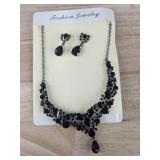 3 Piece Brand New Necklace, Earrings and Bracelet Costume Fashion Jewelry with Clutch Purse Black *N