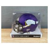 Percy Harvin Autographed Minnesota Vikings NFL Football Mini Helmet *Y