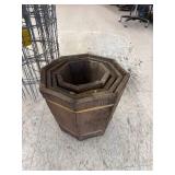 Wire Flower Fencing & Wood Flower Pots