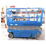 2005 Genie 2032 2WD Scissor Lift