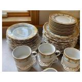 64-Piece Palate & Plate Fine Porcelain Dinnerware Set with Gold Trim
