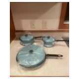 Set of 3 Blue Floral Non-Stick Cookware Pans with Lids