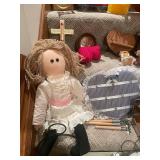 Collection of Miscellaneous Household and Decor Items