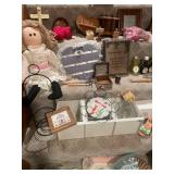 Collection of Miscellaneous Household and Decor Items