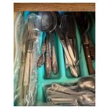 Lot of 6 Kitchen Drawers