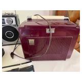 Large Lot of Vintage Radios - Works!