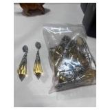 Lot of Antique Wool Cards, Bookend Mugs, Flying Pig, Cintron Pins