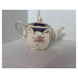 Beautiful Sadler England Tea Pot