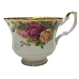 Royal Albert Old Country Roses 8 Piece Tea Sea