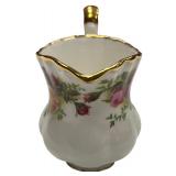 Royal Albert Old Country Roses 8 Piece Tea Sea