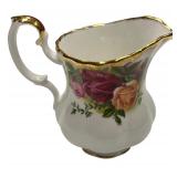 Royal Albert Old Country Roses 8 Piece Tea Sea