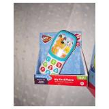 cleaning set, food basket and phone