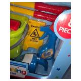 cleaning set, food basket and phone