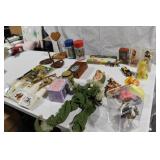 Vintage Collectibles Lot with Figurines and Decor Items